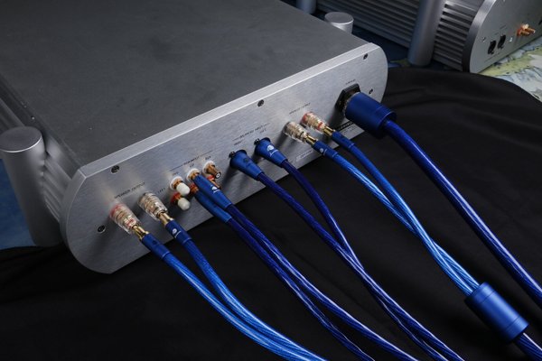 Boaacoustic Precision BLUE.XLR-9