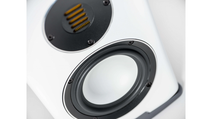 ELAC Carina BS 243.4